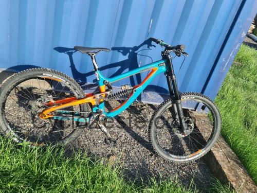 Saracen Myst Pro fiche technique et avis